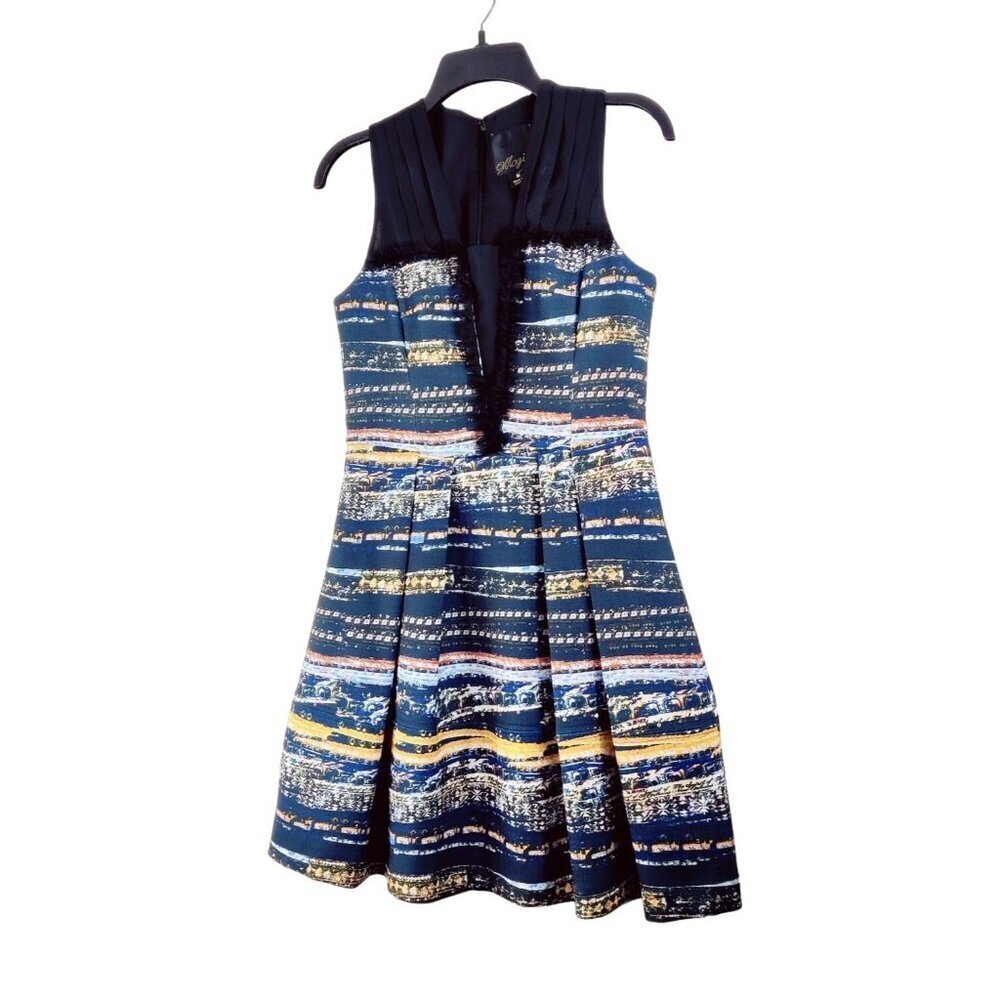 McGinn Cocktail Dress Full Skirt Sleeveless Fully Lined Party Formal Elegant